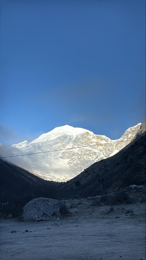 Perfect Mountain View and Blue Skies make Travel to Bhutan in Winter a good time to visit